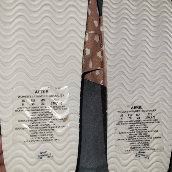 Aerie Women's Tan Slide Sandals - Picture 2 of 2